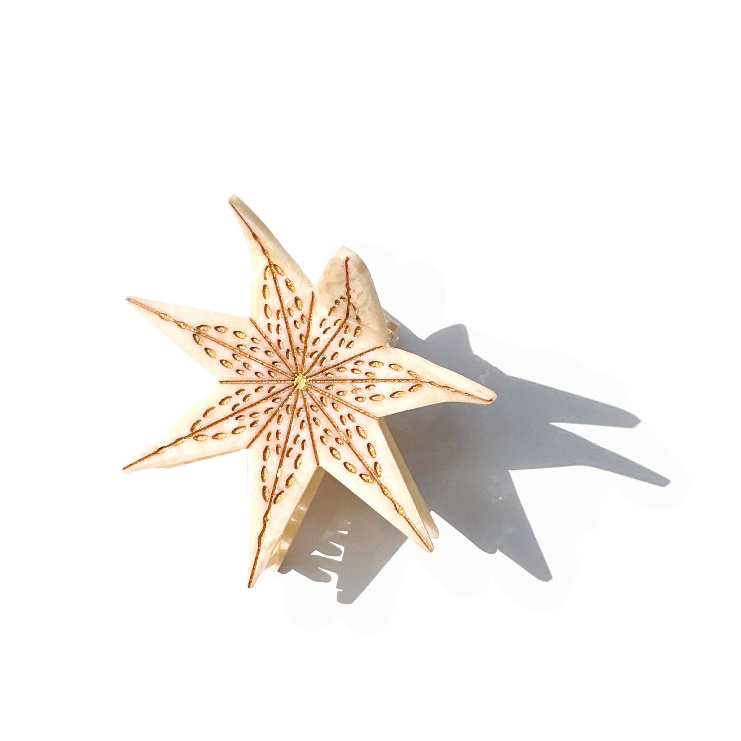 Holiday Star Lantern Claw Hair Clip – Merry Piglets