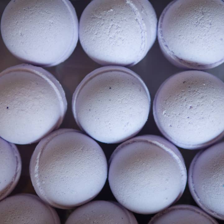 French Lavender Bath Bomb - Merry Piglets