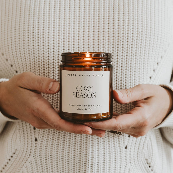 Cozy Season 9 oz Soy Candle - Merry Piglets