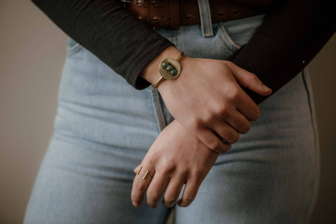 Gallatin Cuff by Commonform - Merry Piglets