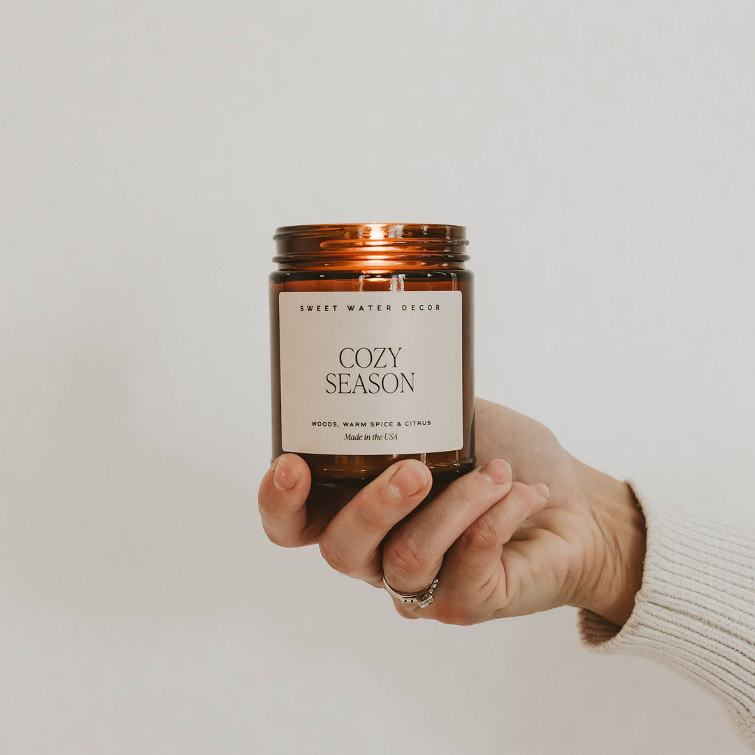 Cozy Season 9 oz Soy Candle - Merry Piglets