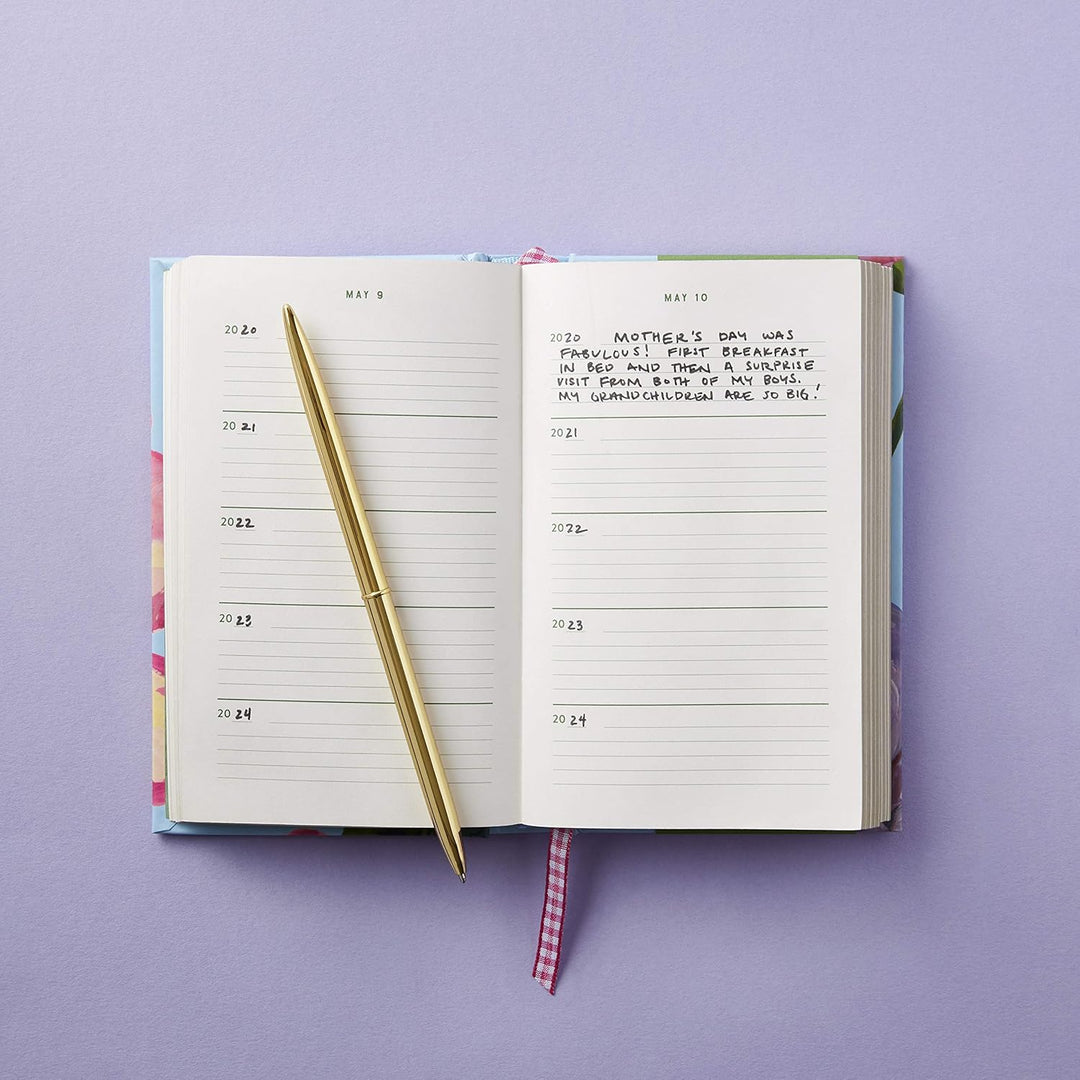 Mom's One Line a Day: A Five-Year Memory Book