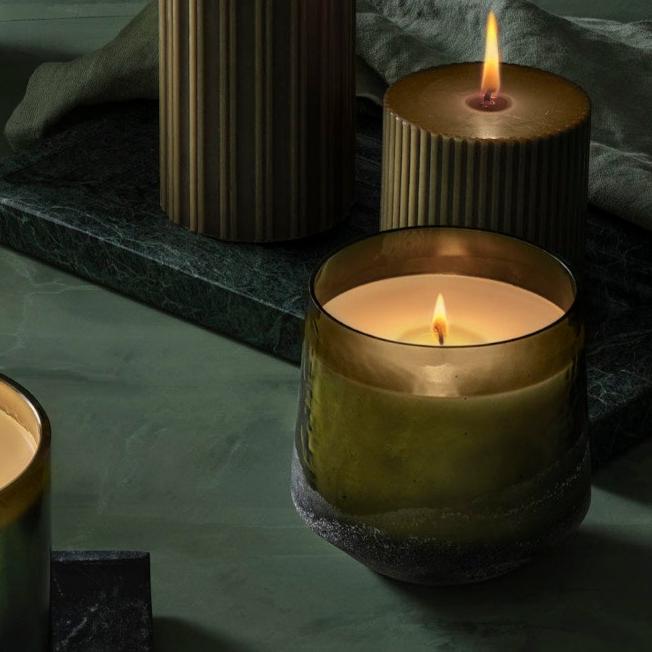 Balsam & Cedar Baltic Glass Candle - Merry PigletsIllume