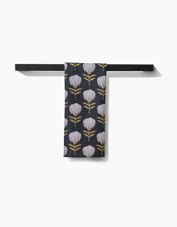 Blomma Tea Towel - Merry PigletsGeometry