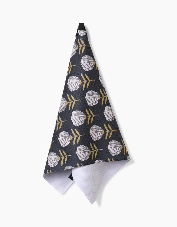 Blomma Tea Towel - Merry PigletsGeometry
