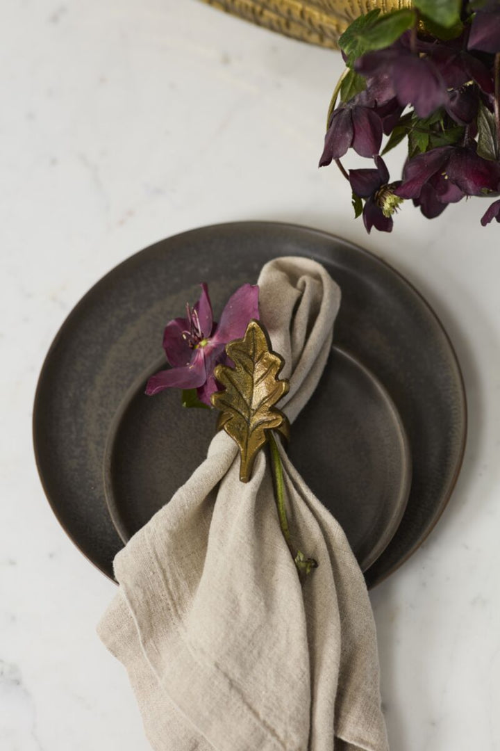 Bronze Oak Leaf Napkin Ring - Merry PigletsMerry Piglets
