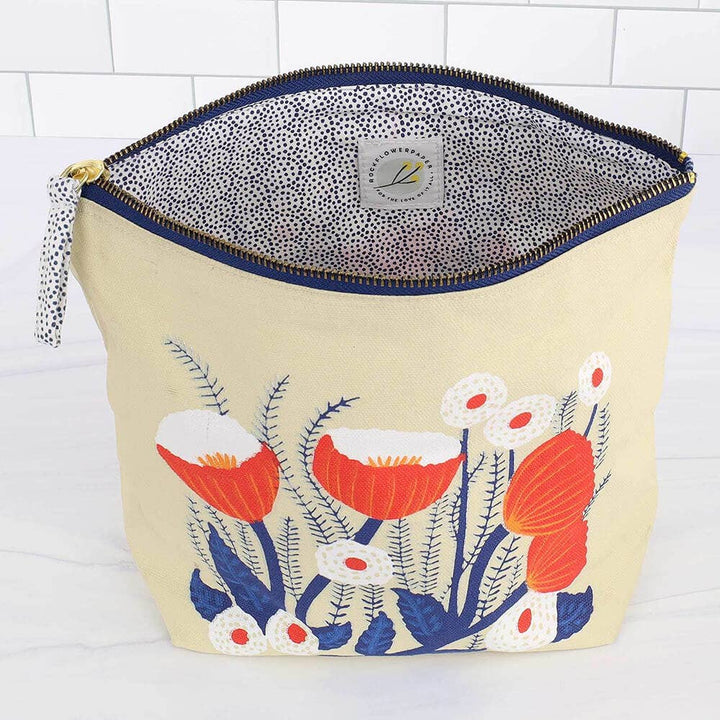 Buttercup Large Canvas Pouch - Merry Pigletsrockflowerpaper