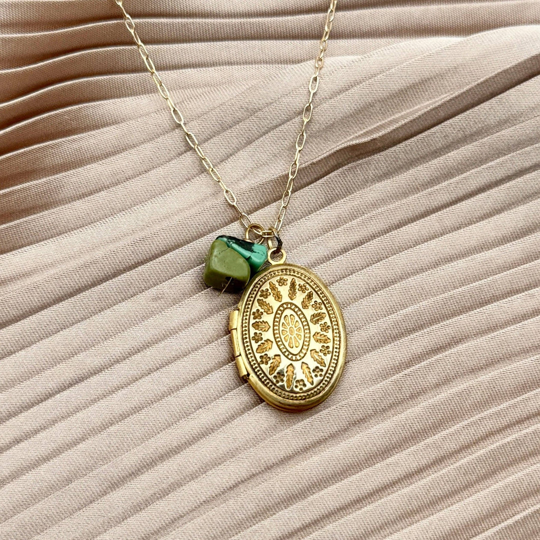 Capsule Locket Necklace - Merry PigletsFluff Hardware