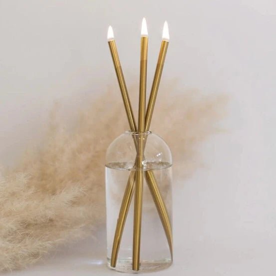 Clear Wylie Vase - Merry PigletsEverlasting Candle Co.