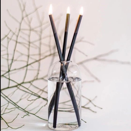 Clear Wylie Vase - Merry PigletsEverlasting Candle Co.