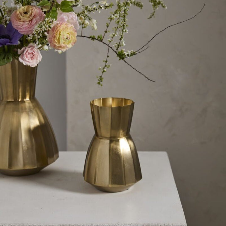 Coda Vase - Merry Pigletsaccent decor