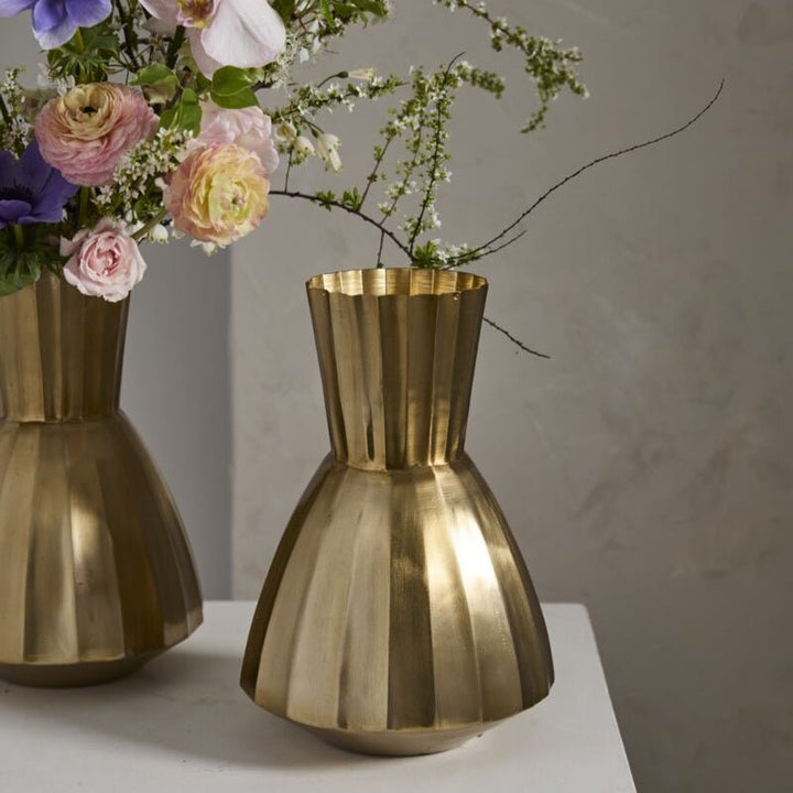 Coda Vase - Merry Pigletsaccent decor