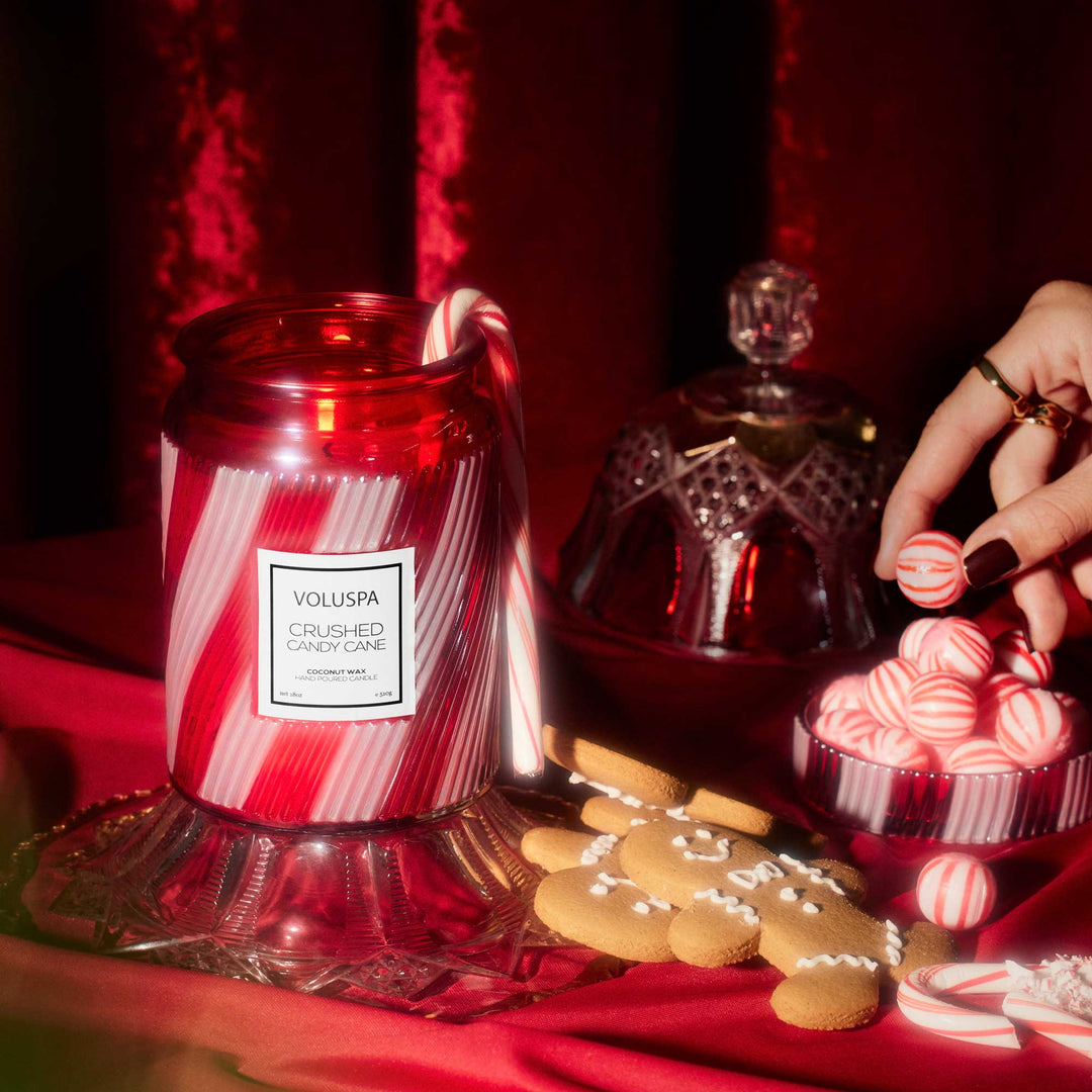 Crushed Candy Cane Large Jar Candle - Merry PigletsVoluspa