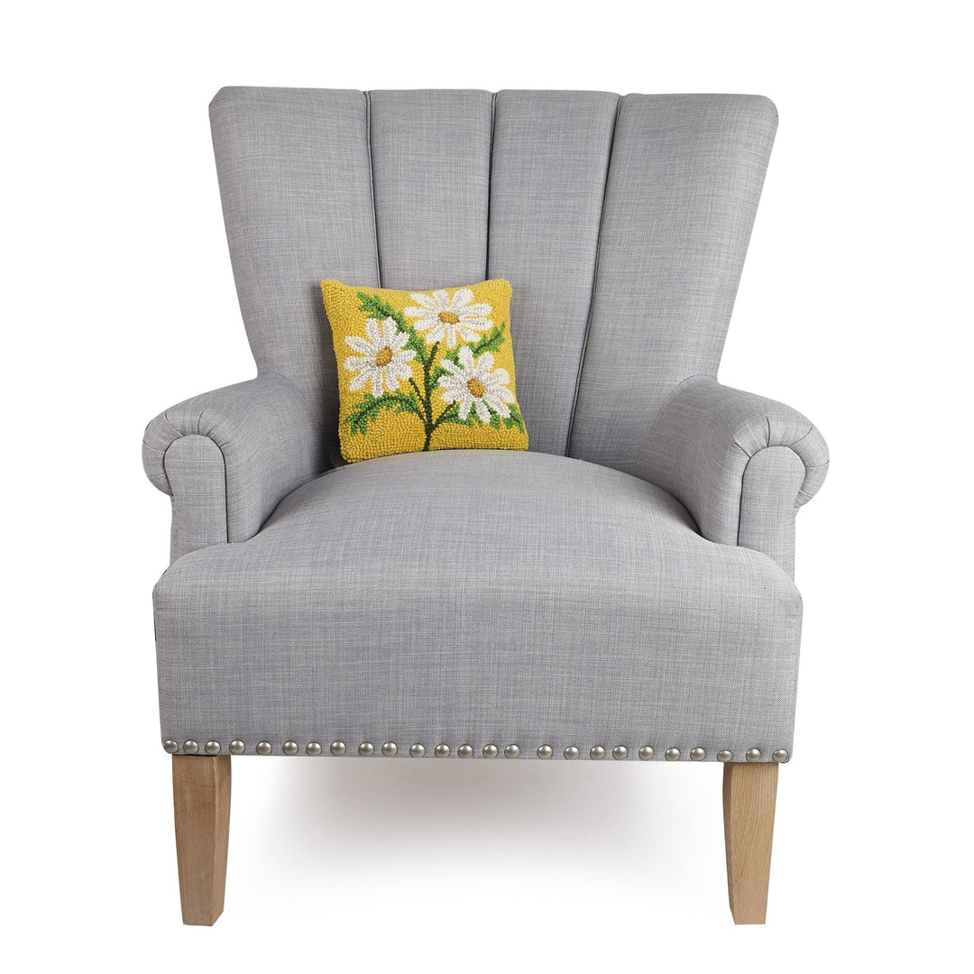 Daisy Wool Hook Pillow - Merry PigletsPeking Handicraft