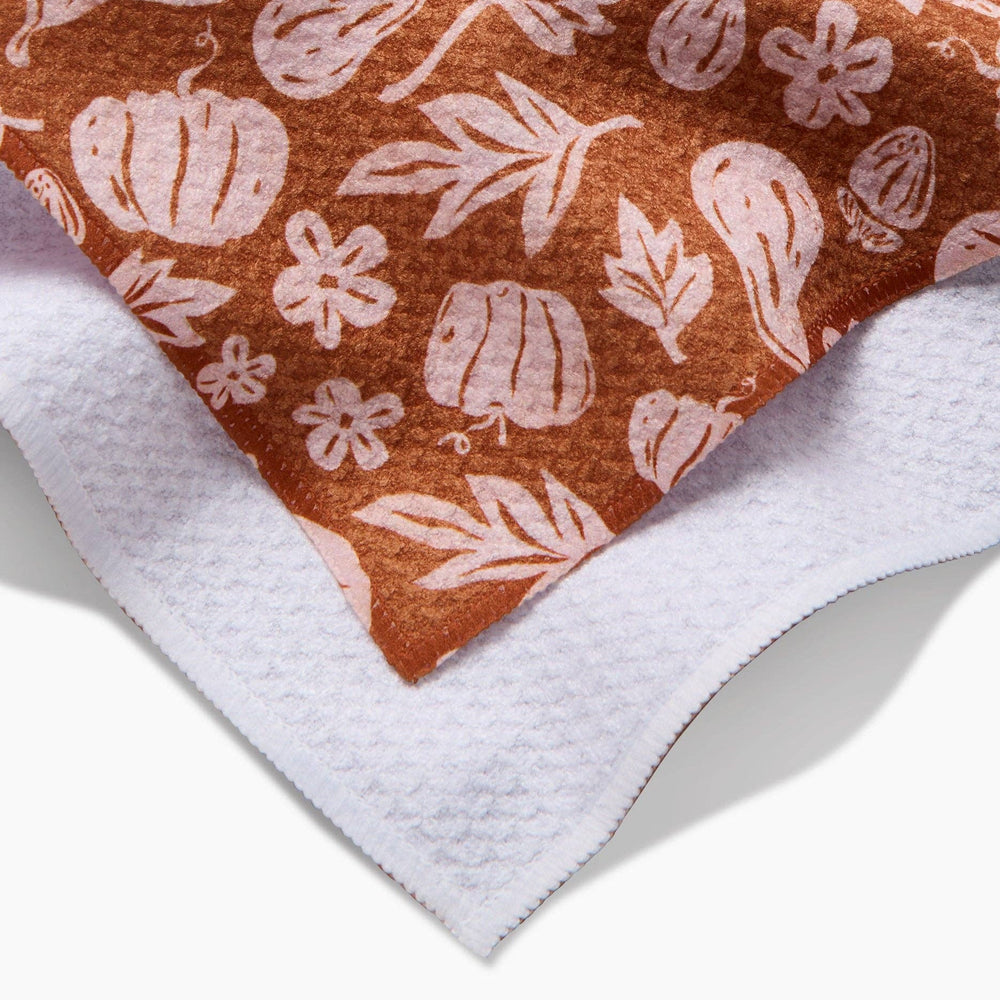 Farm Harvesting Days Tea Towel - Merry PigletsGeometry