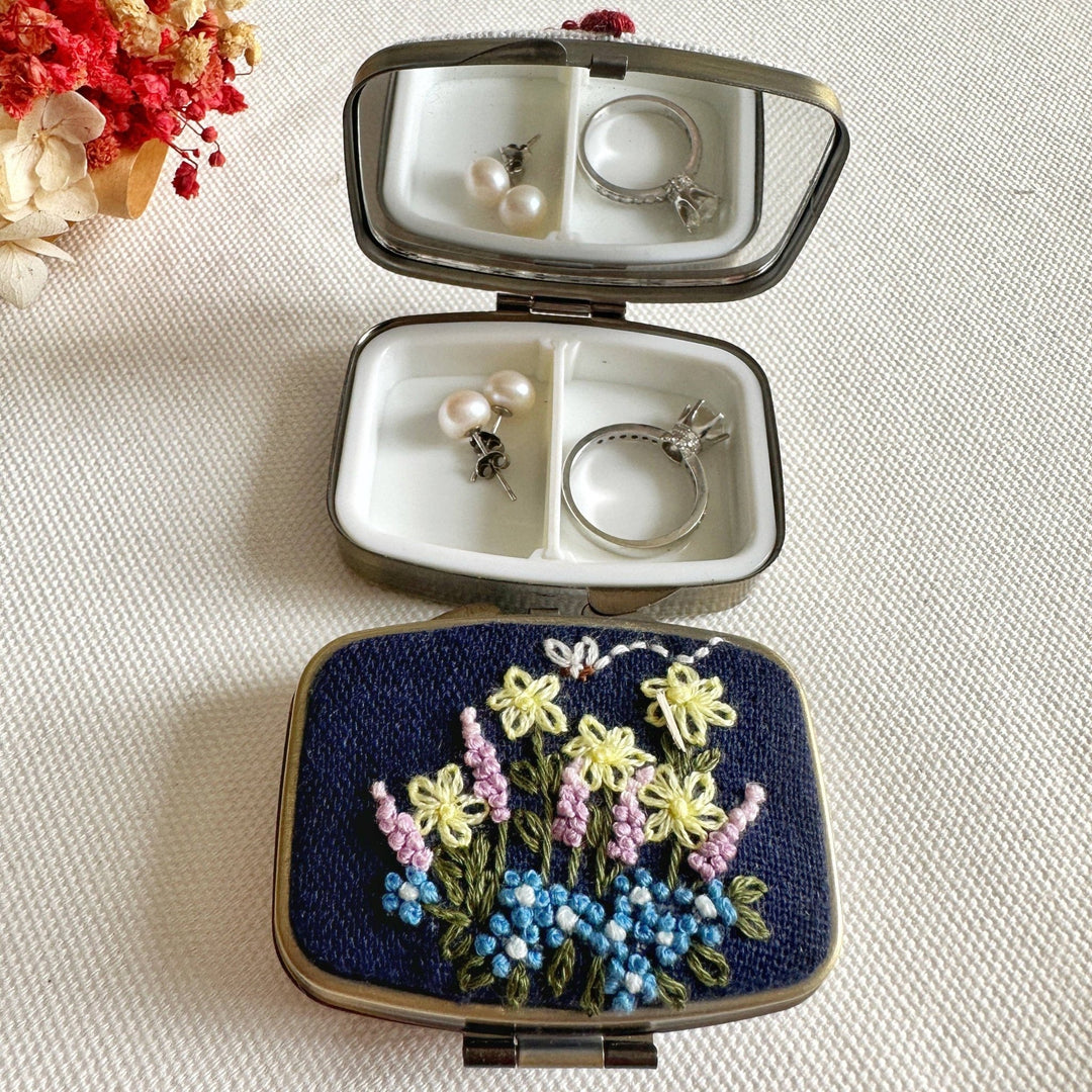 Flower Garden Embroidered Case - Merry PigletsQuince Fables