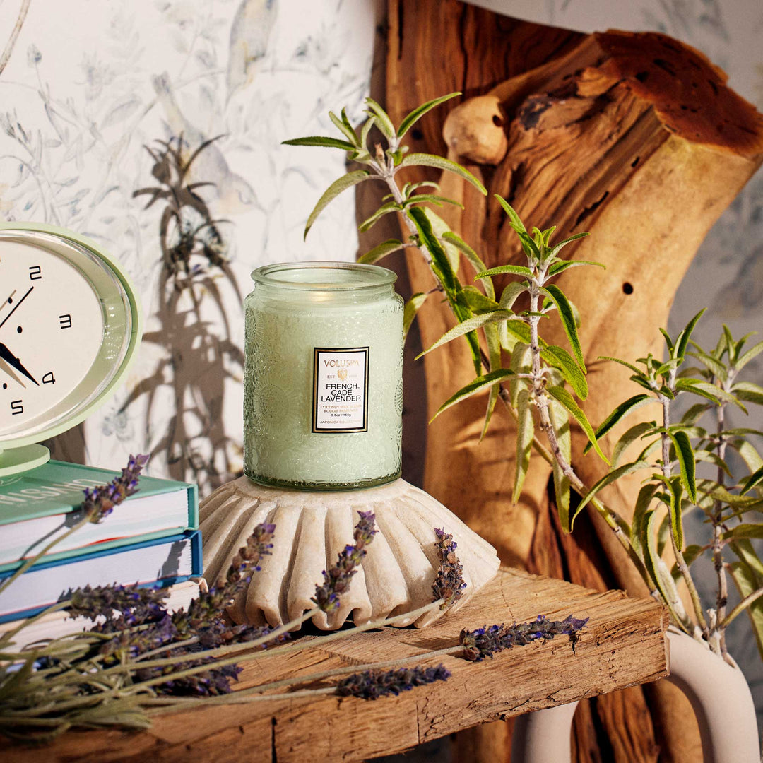 French Cade Lavender Small Jar Candle - Merry PigletsVoluspa