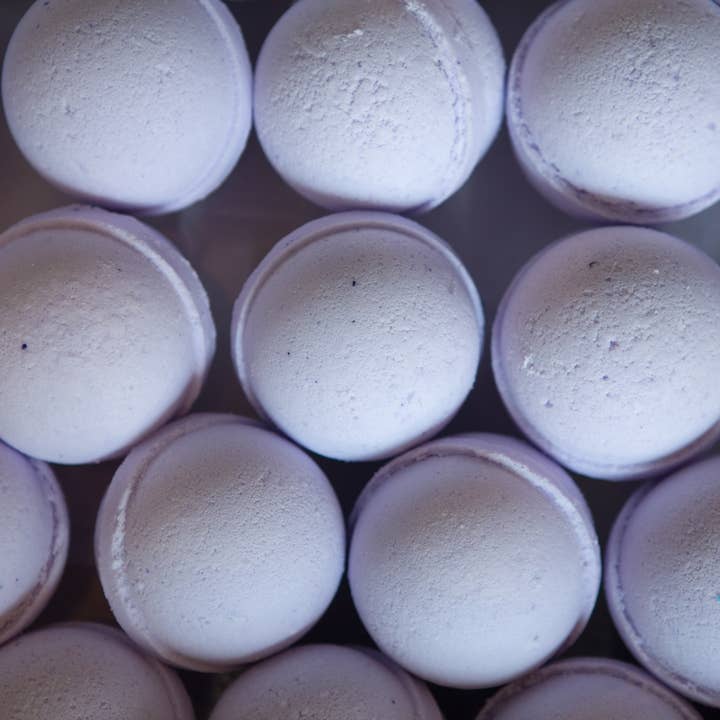 French Lavender Bath Bomb - Merry PigletsOld Whaling Company
