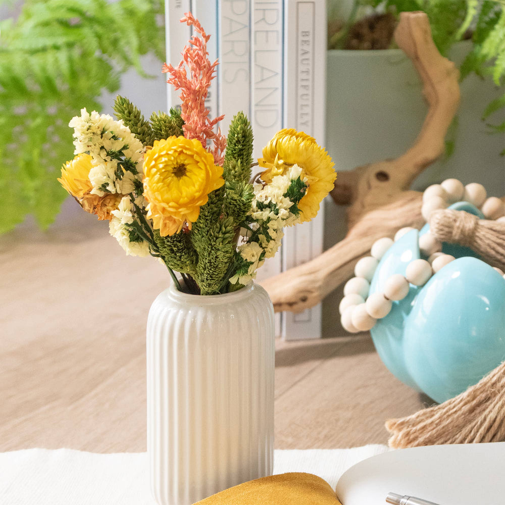 Golden Glow Dried Floral Mini Bouquet - Merry PigletsAndaluca