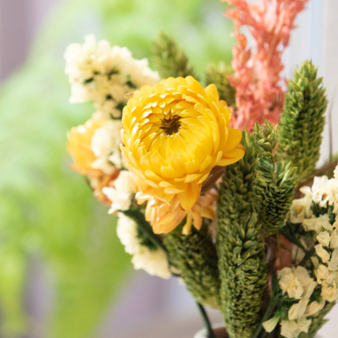 Golden Glow Dried Floral Mini Bouquet - Merry PigletsAndaluca