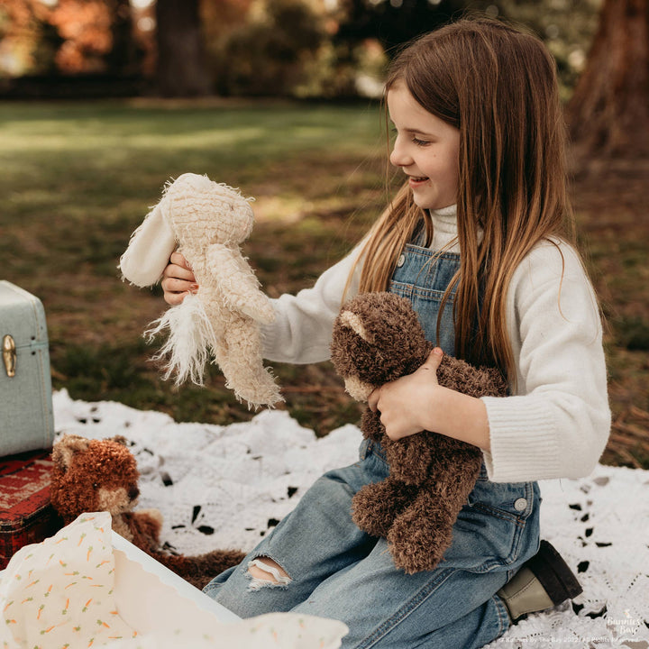 Harey the Bunny - Merry PigletsBunnies By the Bay