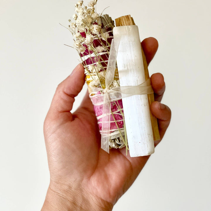 Healing Floral Sage Smudge Bundle - Merry PigletsNectar Republic