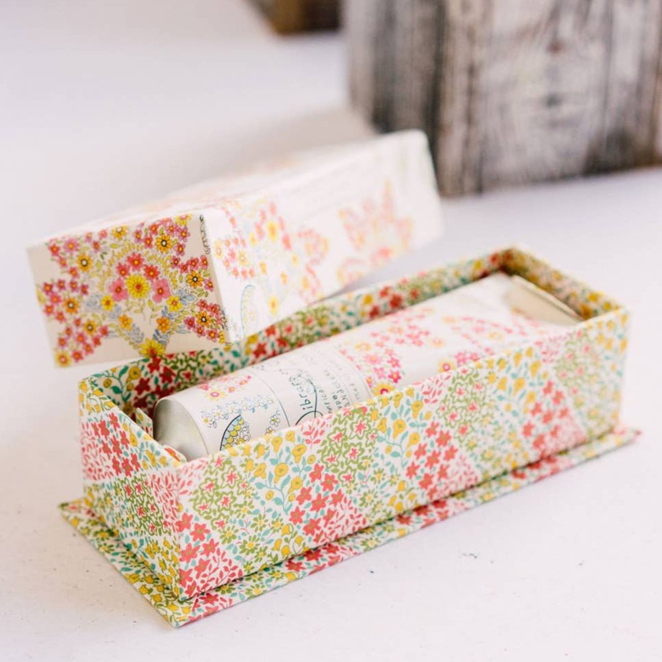 Honeycomb Handcreme - Merry PigletsLibrary of Flowers