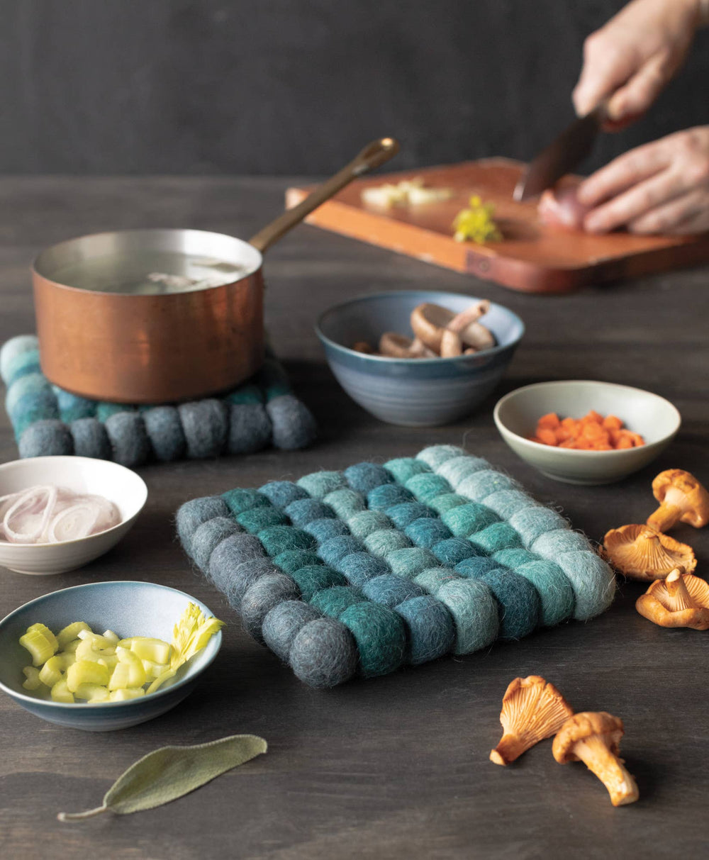 Lagoon Wool Felt Dot Trivet - Merry PigletsDanica Heirloom