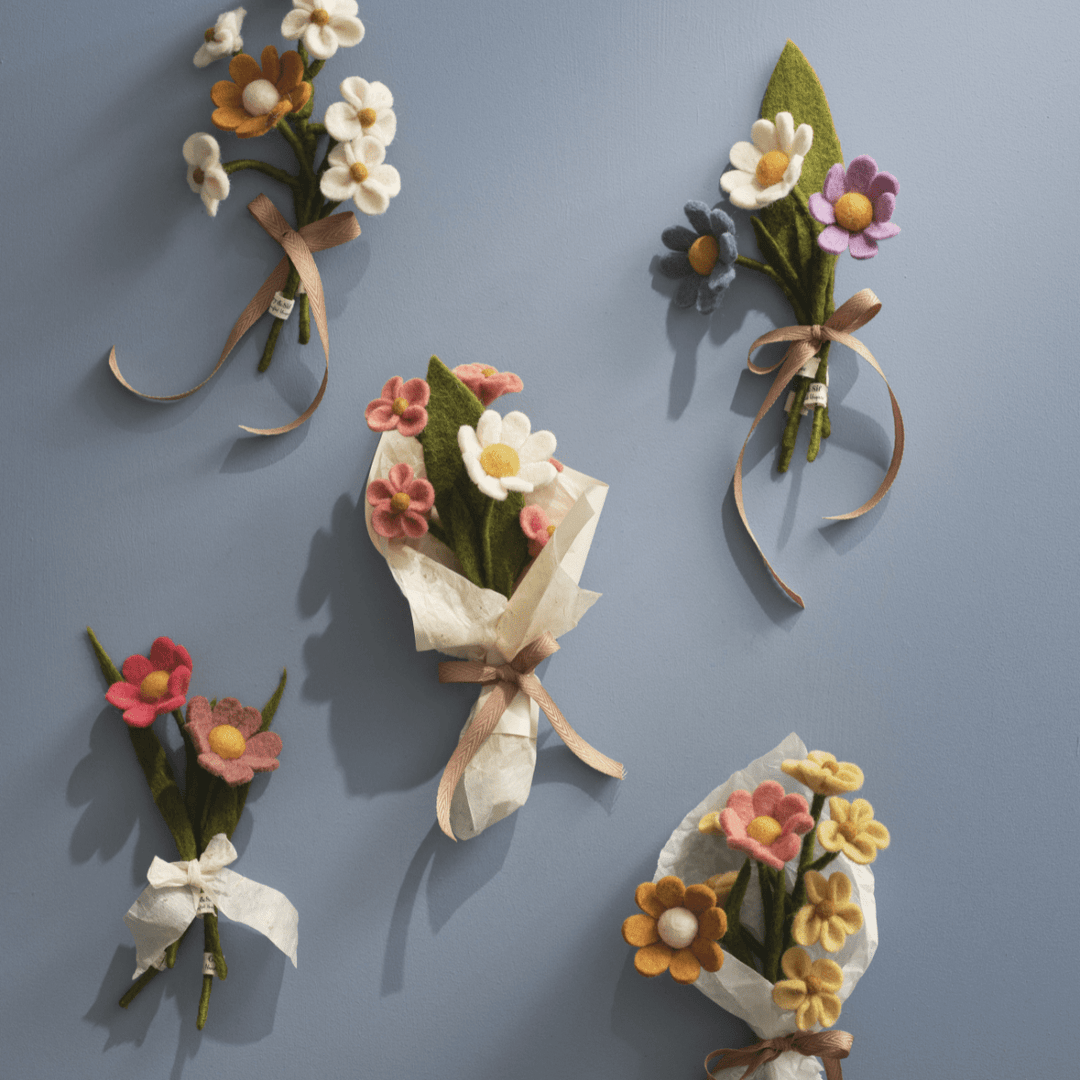 Light Yellow Forget-Me-Not Wool Flower - Merry PigletsGry and Sif