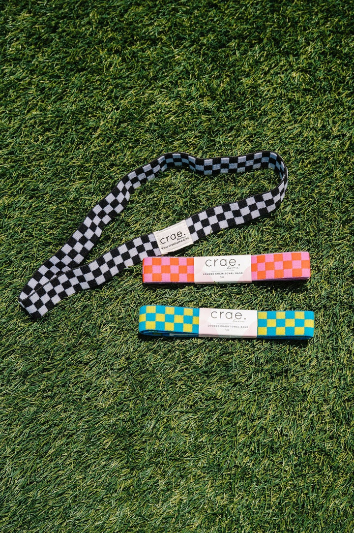 Lounge Chair Pool Towel Band: Checkmate - Merry PigletsCrae.Home