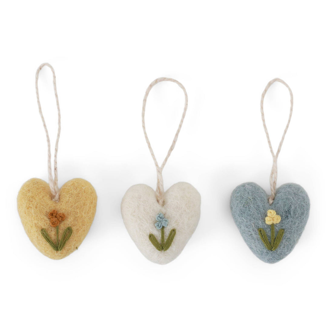 Mini Wool Heart Ornament - Merry PigletsGry and Sif