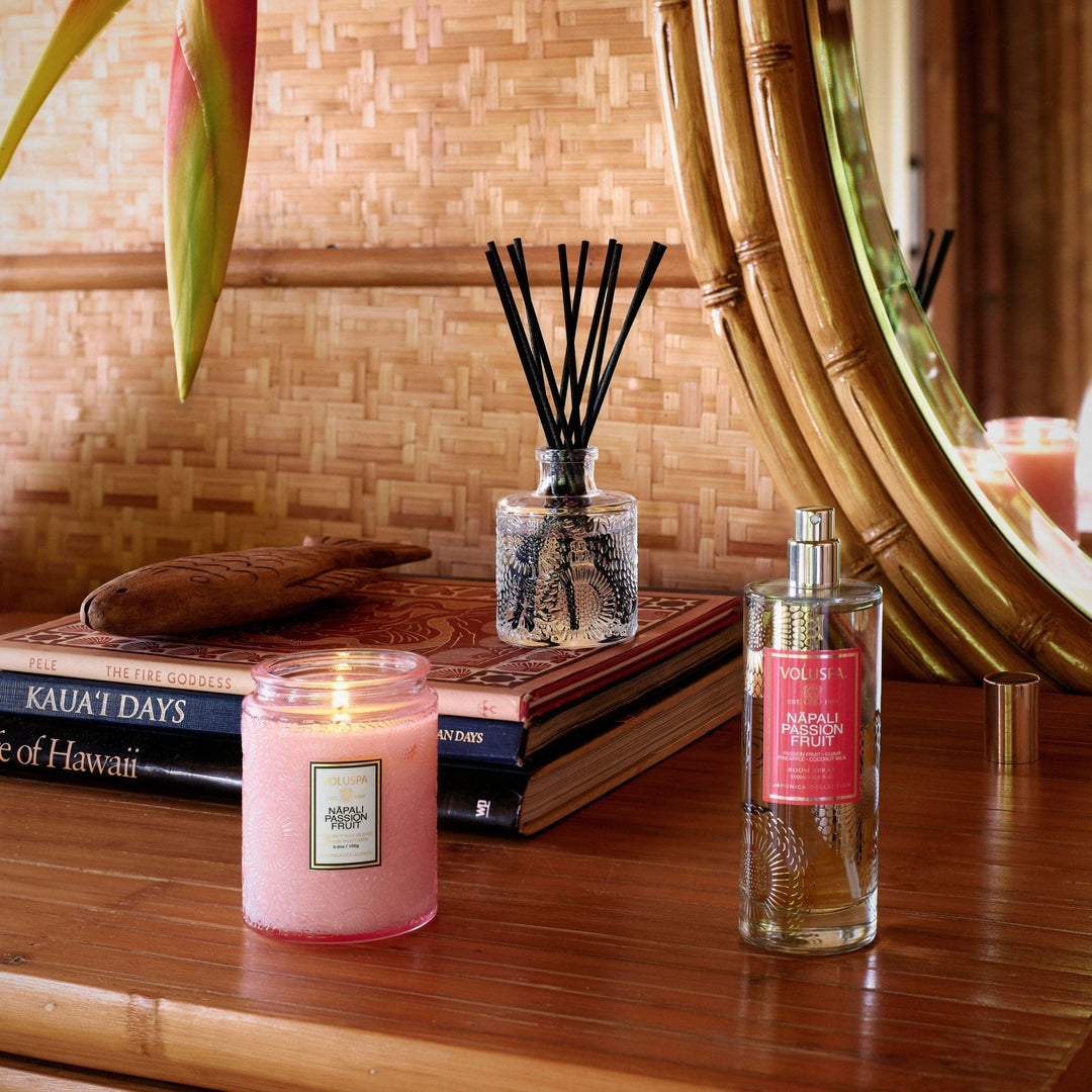 Napali Passion Fruit Small Jar Candle - Merry PigletsVoluspa