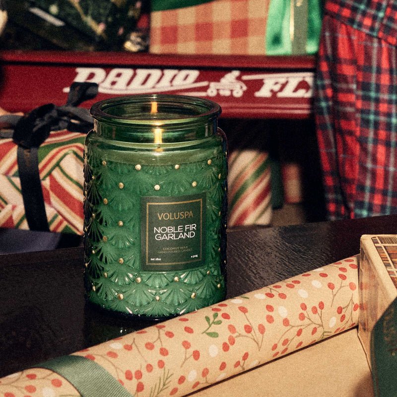 Noble Fir Garland Large Jar Candle - Merry PigletsVoluspa