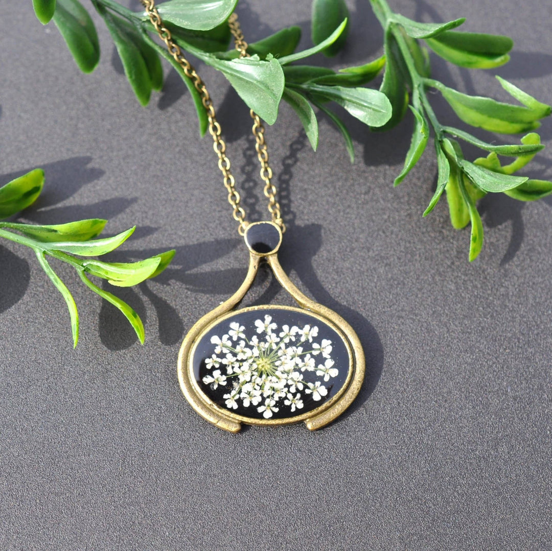 Pressed Flower Ornate Necklace - Merry PigletsMy Beverly Jewelry
