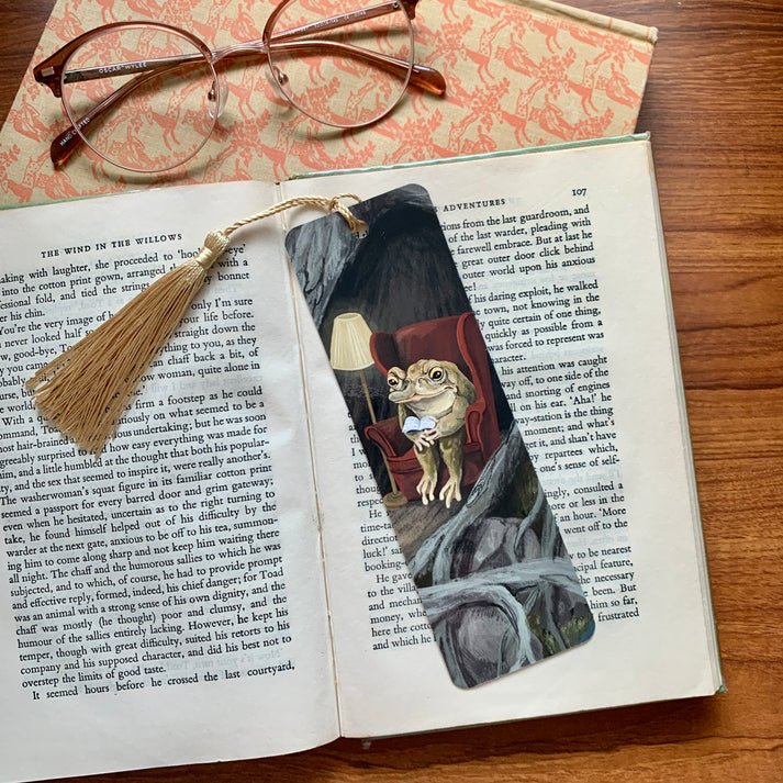 Reading Toad Bookmark - Merry PigletsAnna Seed