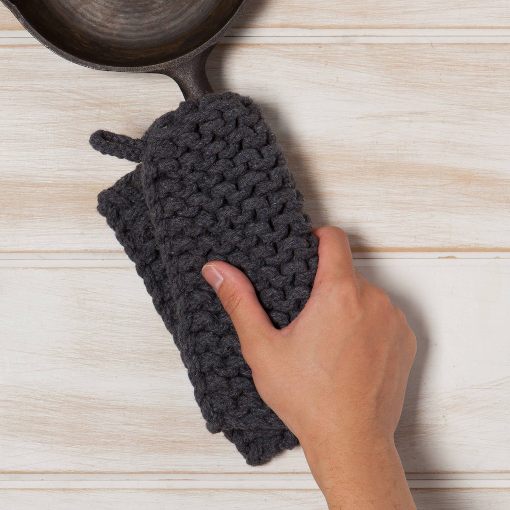 Shadow Knit Potholder - Merry PigletsDanica Heirloom