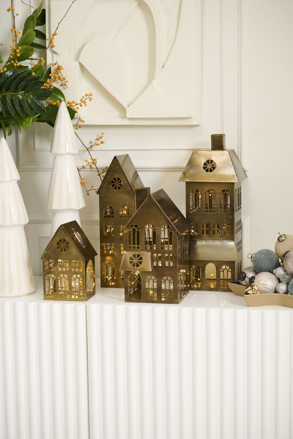 Township House - Merry PigletsAccent Decor