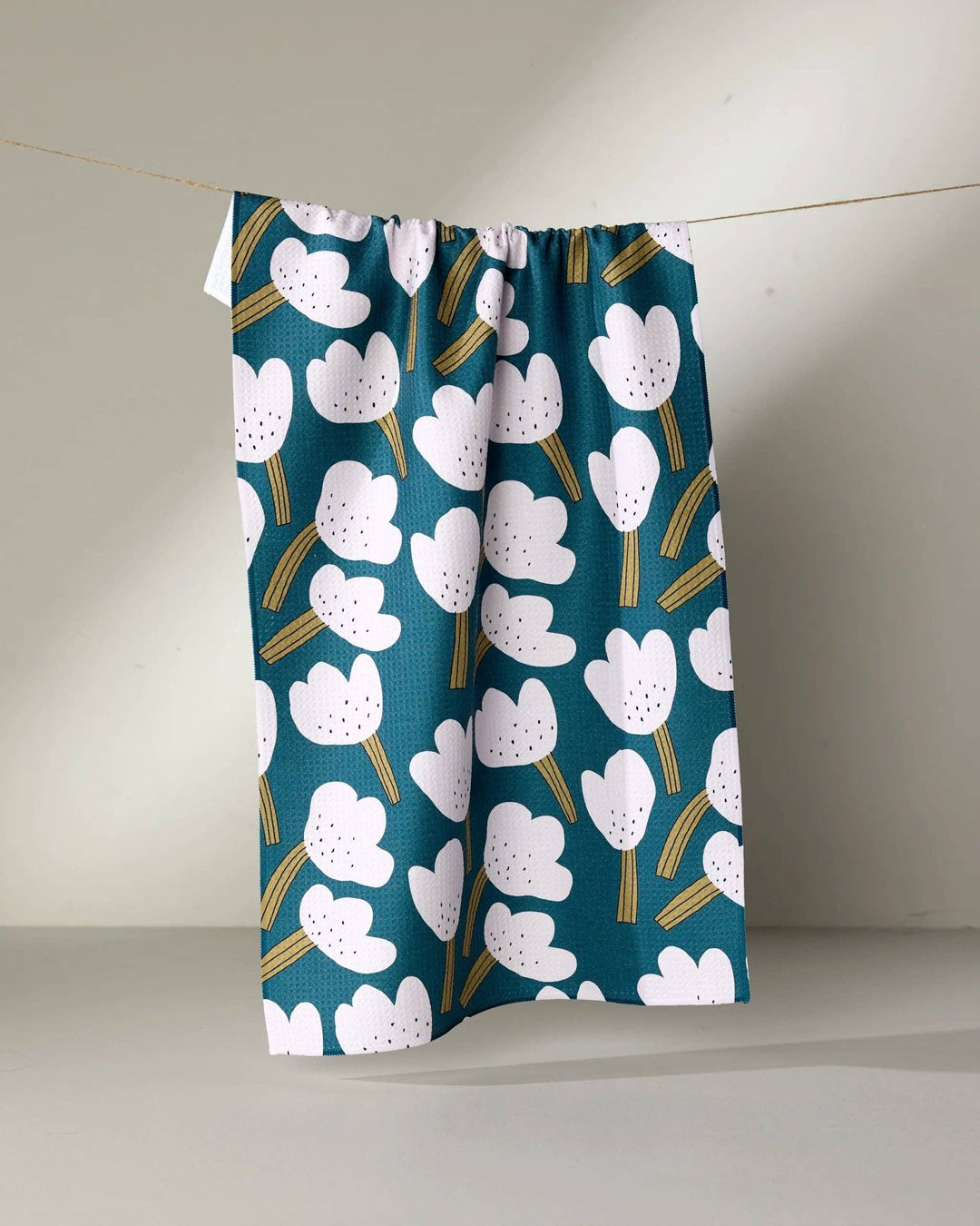Tulips Tea Towel - Merry PigletsGeometry