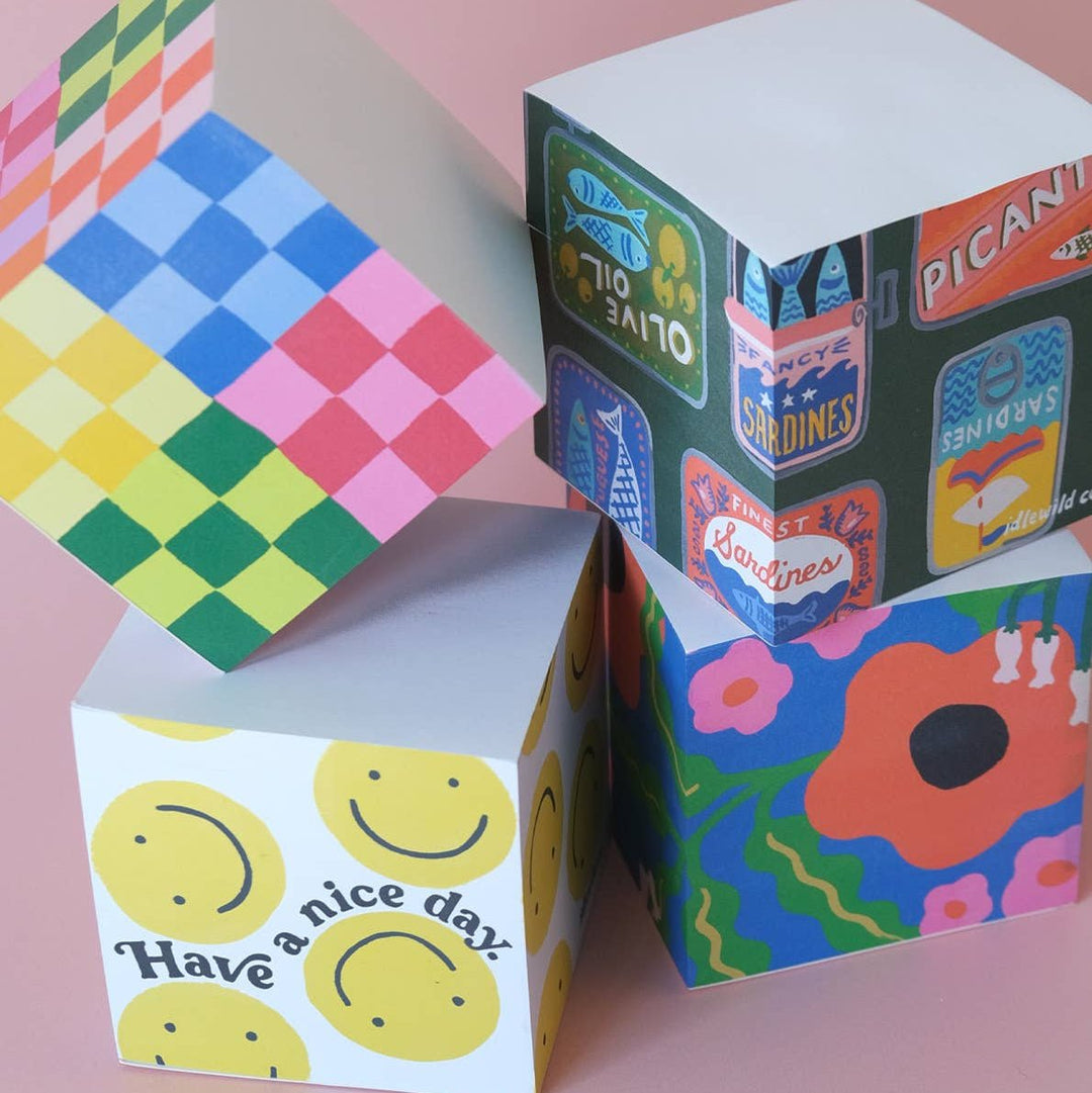 Wavy Daisy Sticky Note Cube - Merry PigletsIdlewild Co.