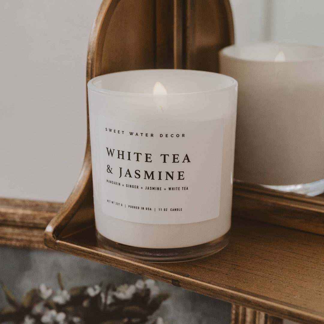 White Tea and Jasmine Soy Candle - Merry PigletsSweet Water Decor