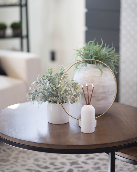 White Wylie Vase - Merry PigletsEverlasting Candle Co.