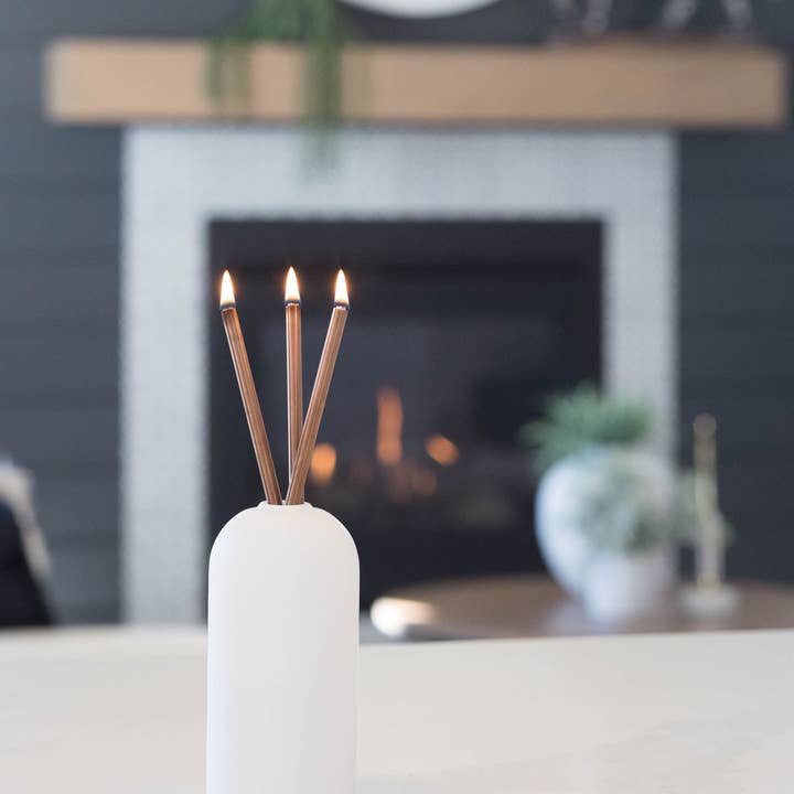 White Wylie Vase - Merry PigletsEverlasting Candle Co.