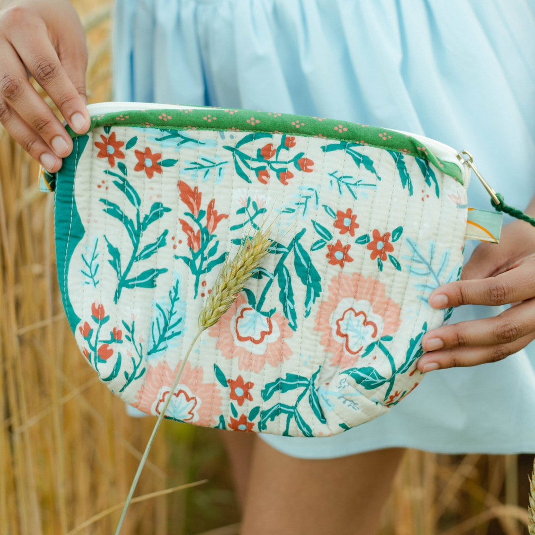 Willa Quilted Zipper Pouch - Merry PigletsHandker Bandanas