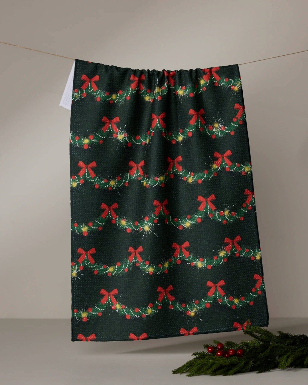 Yuletide Garland Tea Towel - Merry PigletsGeometry