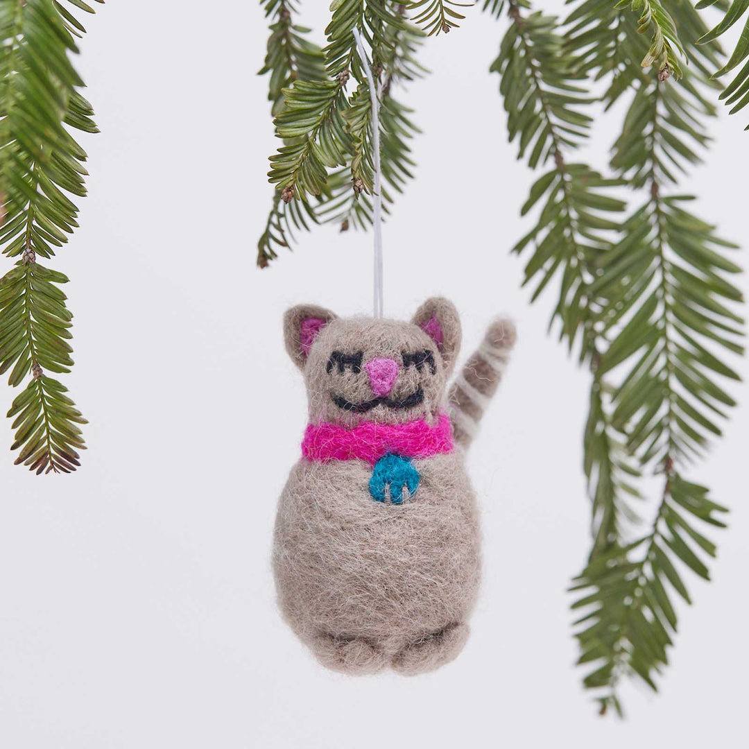 CAT TAN Felt Ornament - Merry Piglets